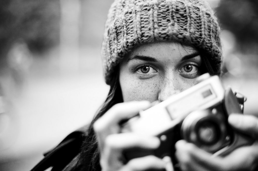 girl with camera